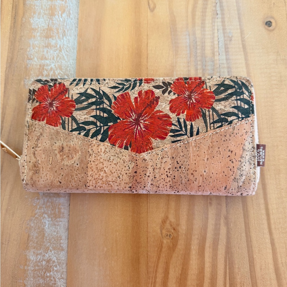 Corkadia NWT Cork Vegan Wallet Hibiscus Floral Design Renewable Cork Wallet